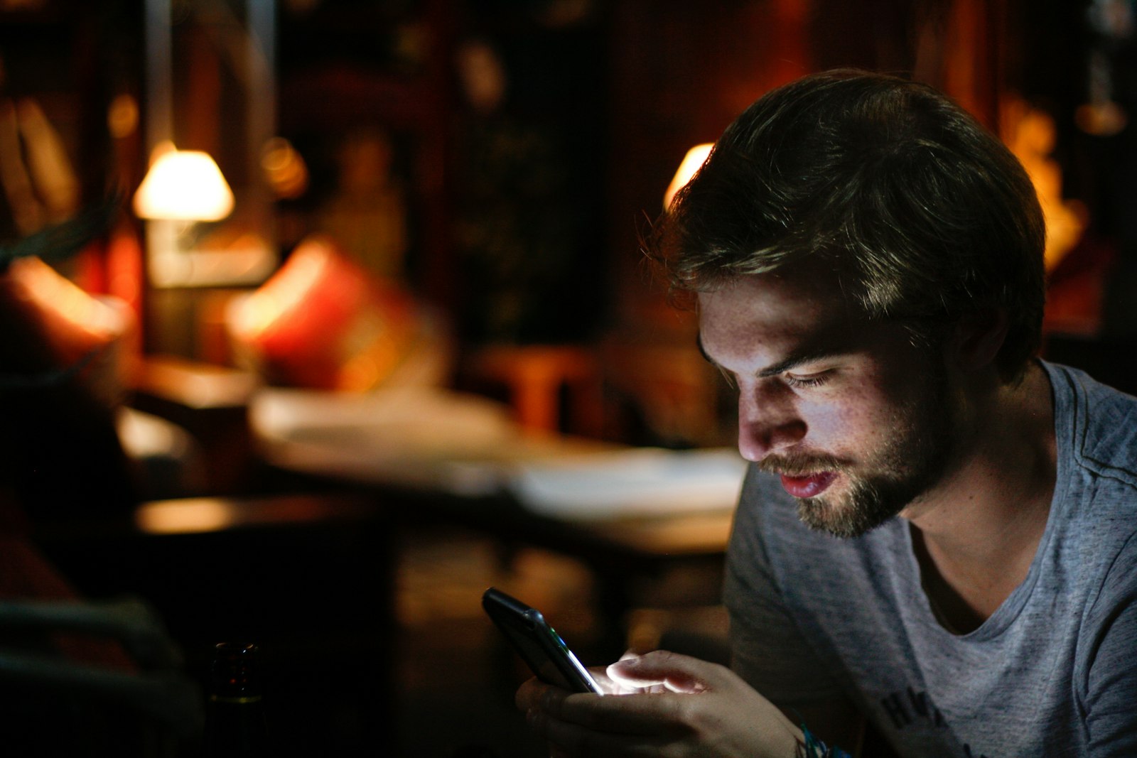 A buyer spotting the signs of a scam