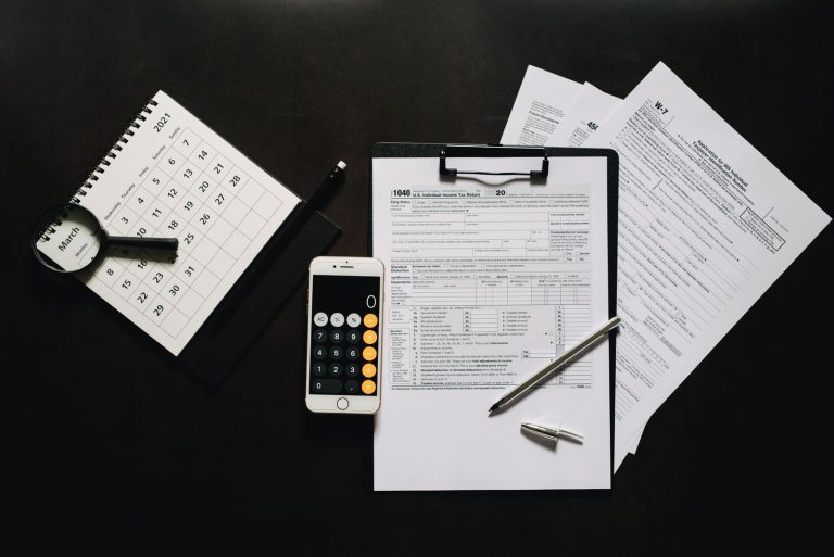 eBay 1099-K and Taxes (2026): Thresholds Explained