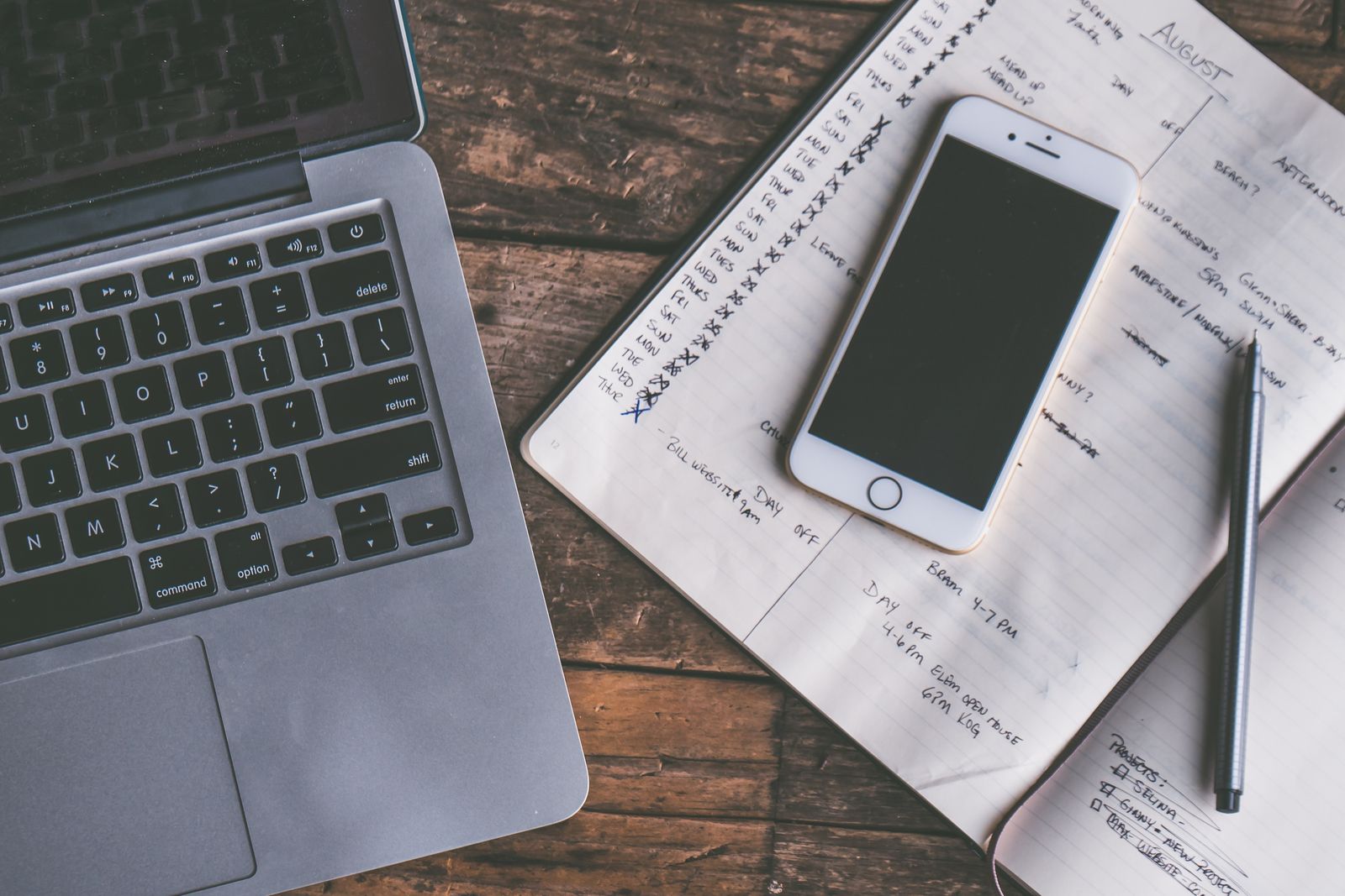 Deciding between Vinted and Poshmark